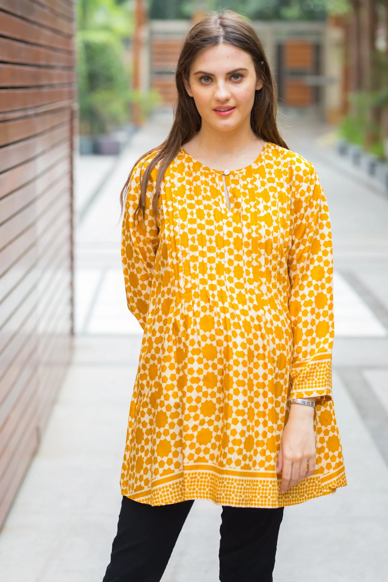 Sunny Printed Pintucks Maternity & Nursing Concealed Zip Top - Chenance