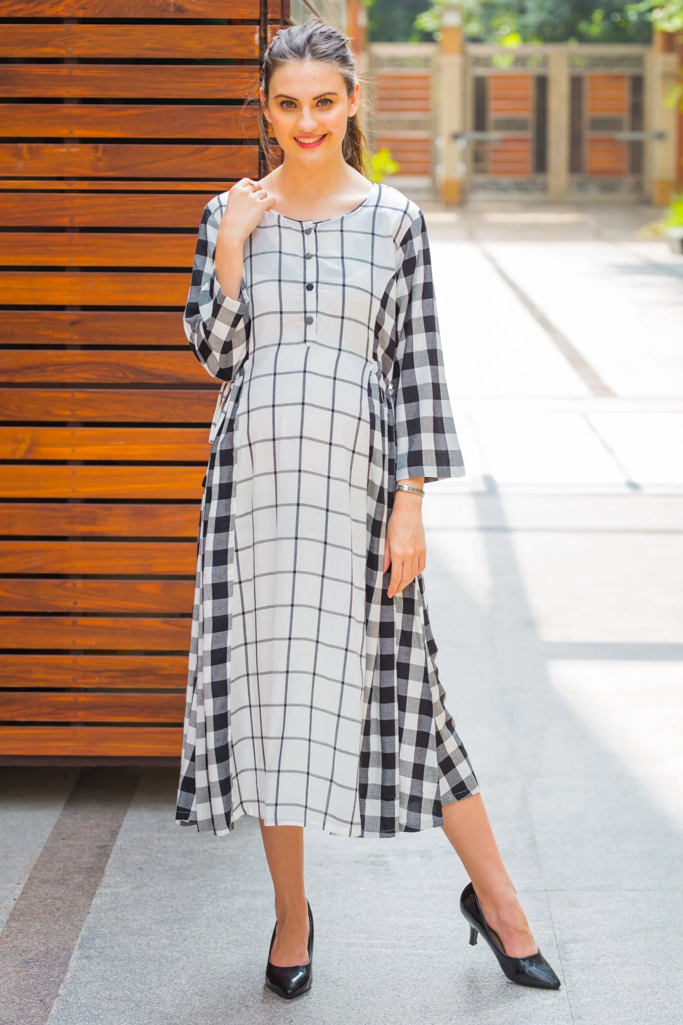 Universal Viscose Plaid Maternity & Nursing Dress - Chenance