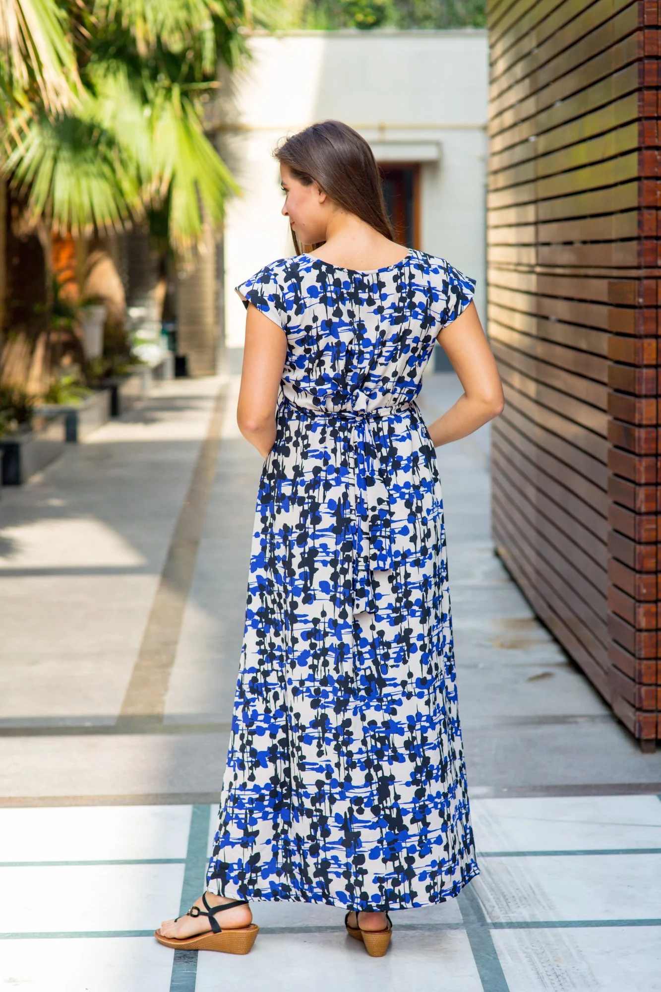 Abstract Crepe Pintucks Concealed Zips Nursing Dress - Chenance