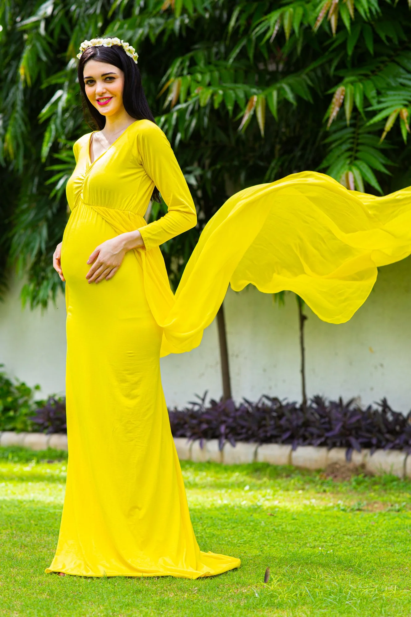 Sunny Yellow Trail Maternity Photoshoot Gown - Chenance