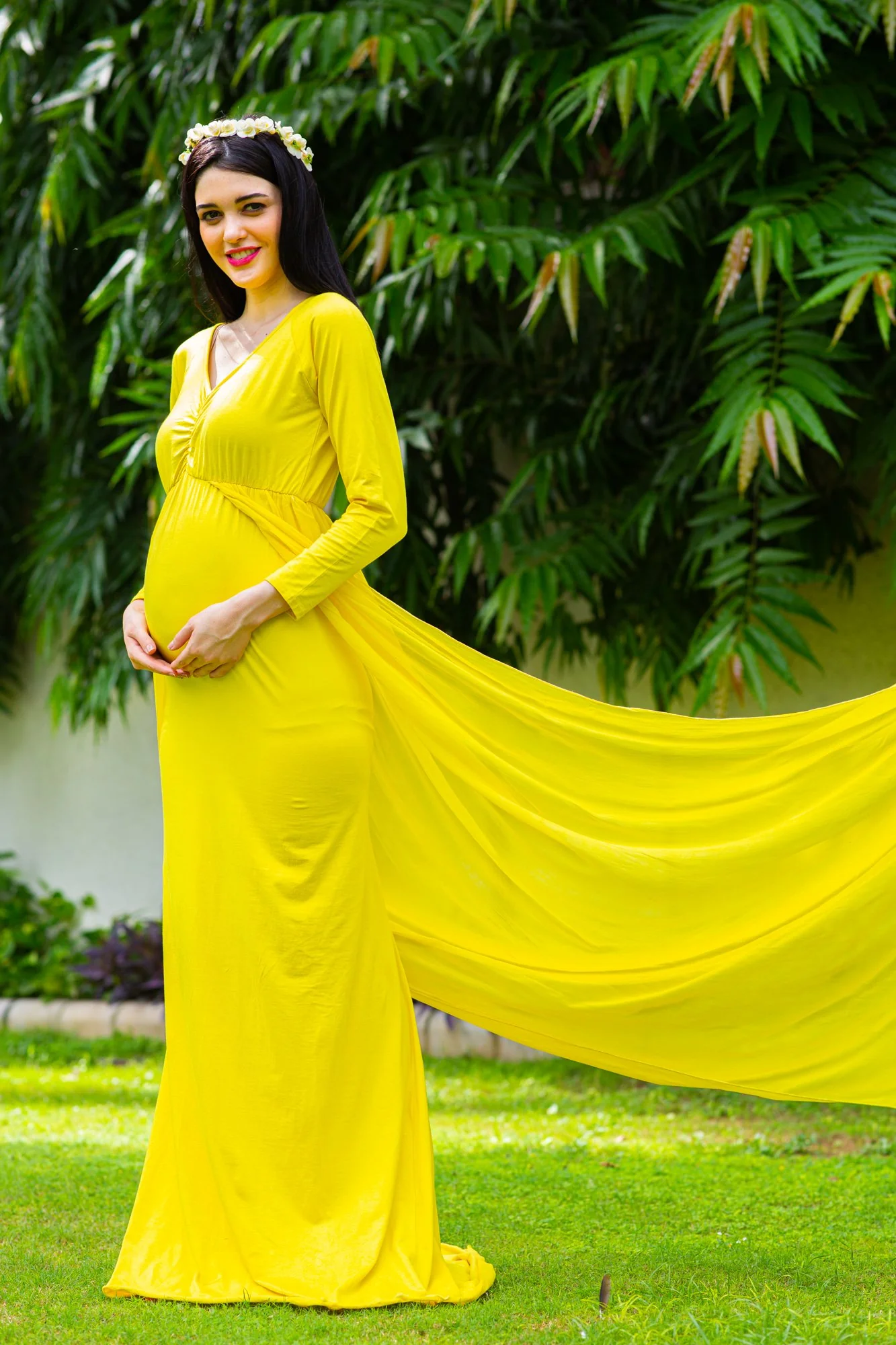 Sunny Yellow Trail Maternity Photoshoot Gown - Chenance