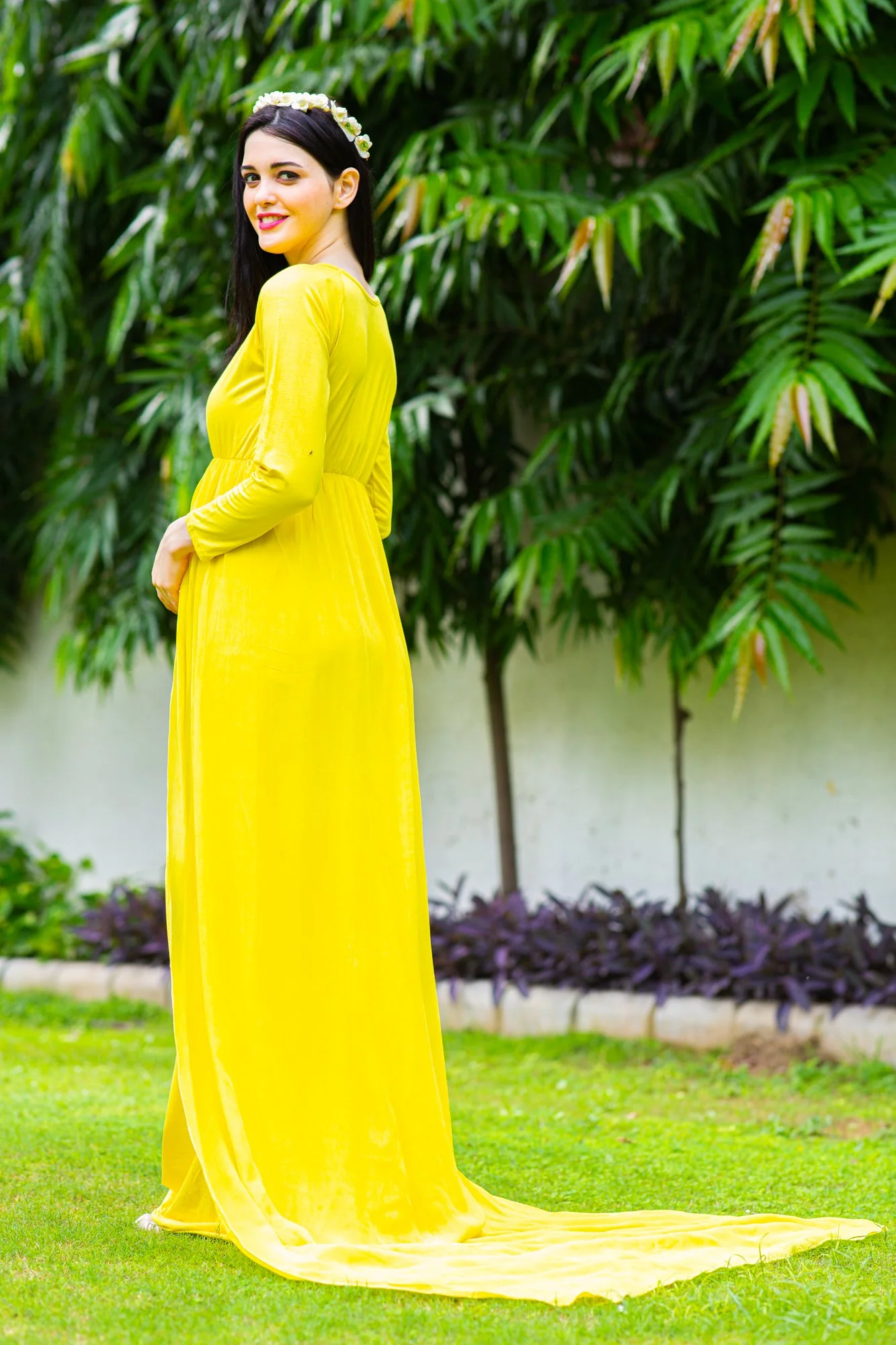 Sunny Yellow Trail Maternity Photoshoot Gown - Chenance