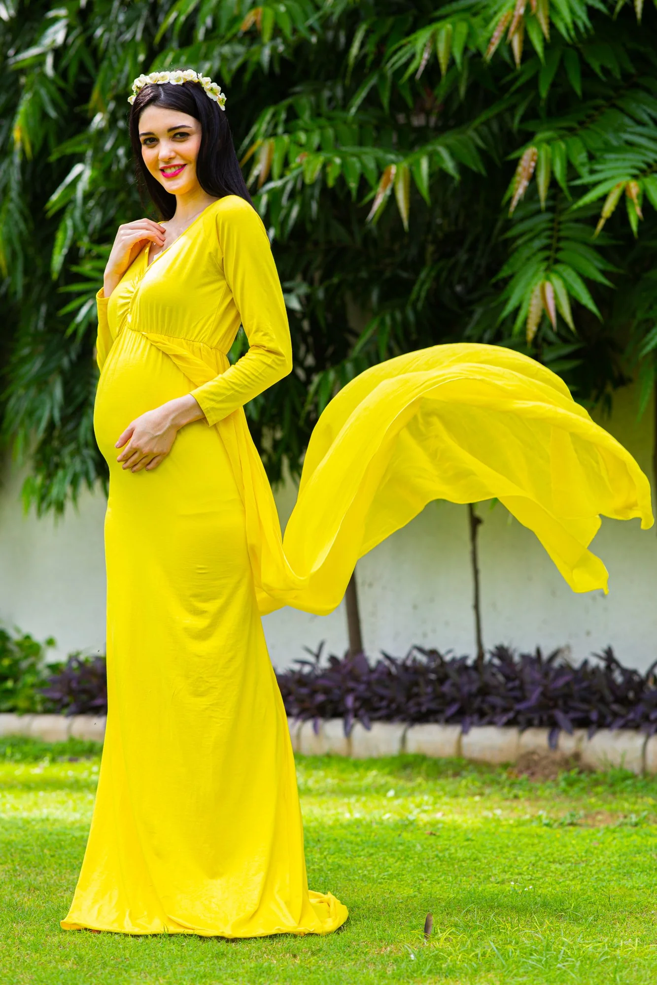 Sunny Yellow Trail Maternity Photoshoot Gown - Chenance