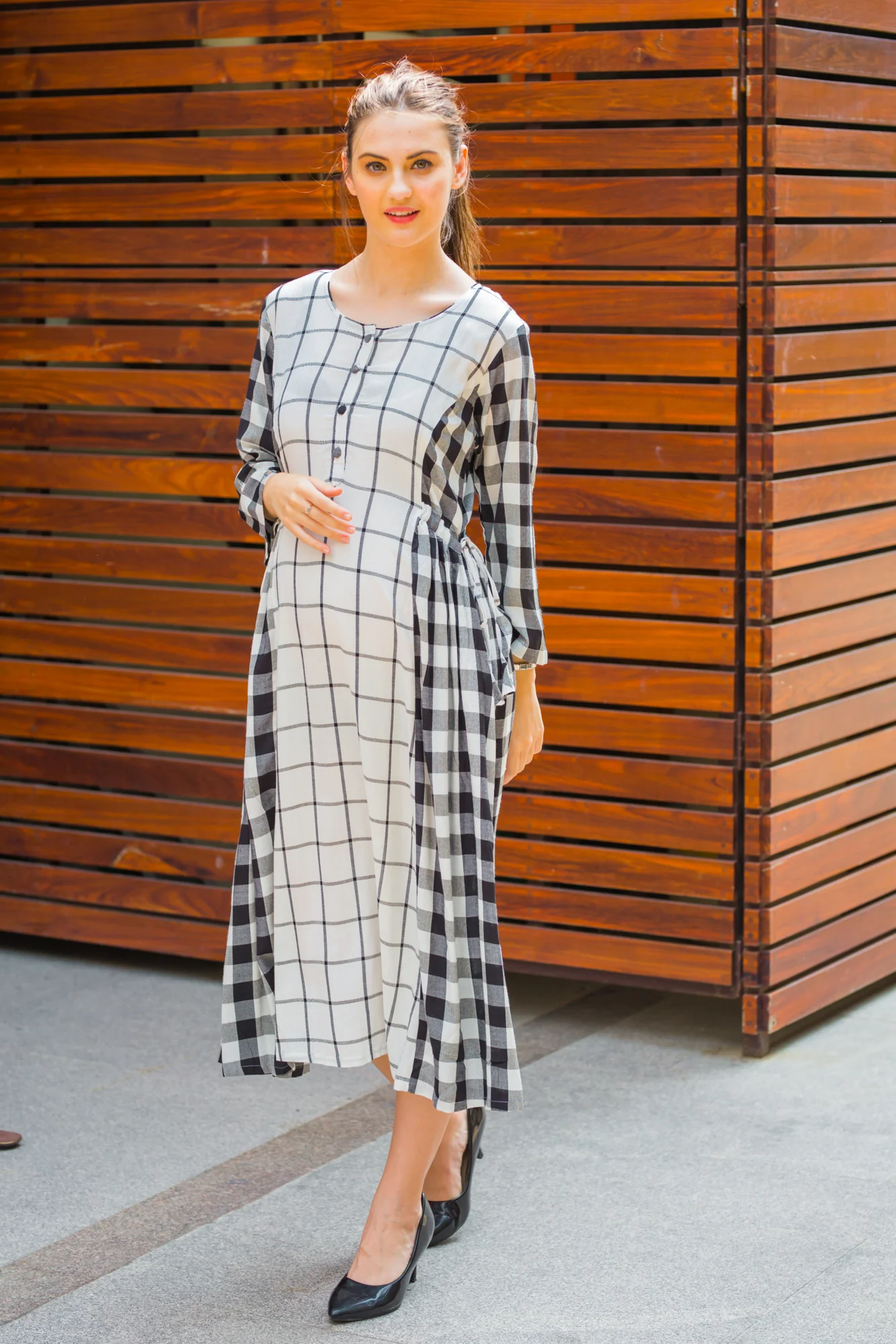 Universal Viscose Plaid Maternity & Nursing Dress - Chenance