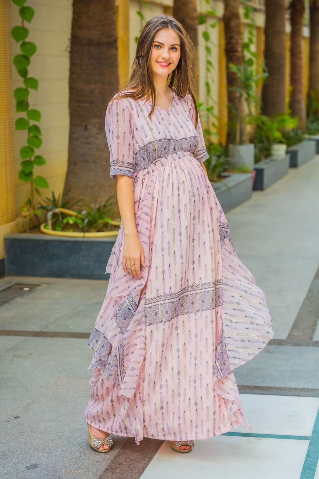 Victoria Flowy Maternity Dress With Sleeves - Chenance