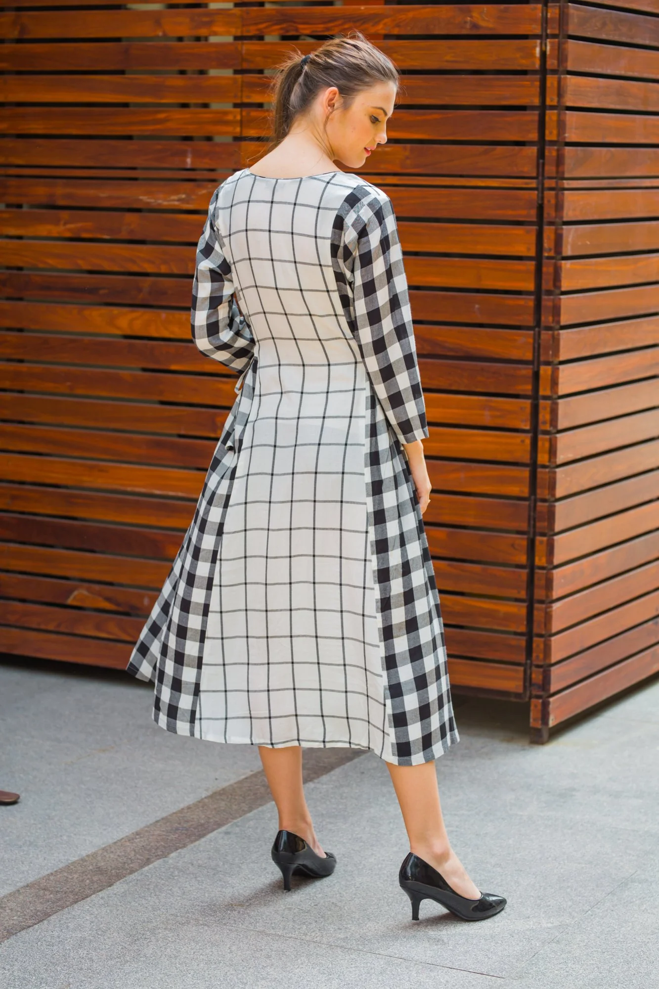 Universal Viscose Plaid Maternity & Nursing Dress - Chenance